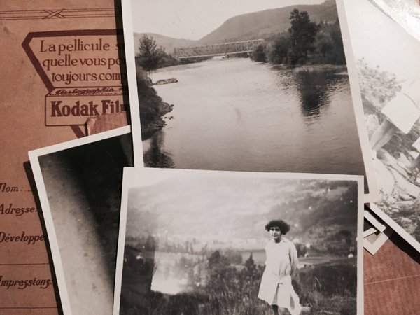 J'ai retrouvé dans la cave une enveloppe "St-Girons, 1928", tu as 10 ans, et il y a ce pont #Madeleineproject https://t.co/FWTFmnkGyv